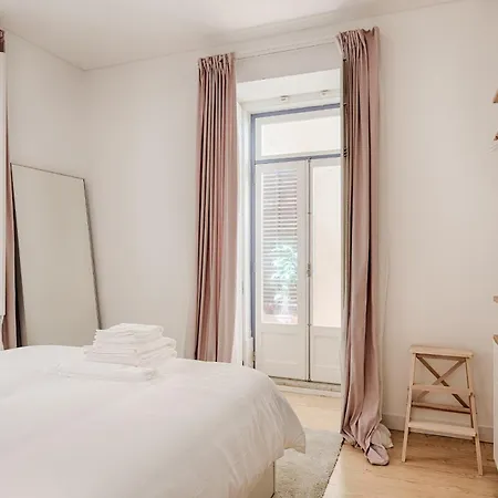 Romantic Gem In Alfama Appartamento