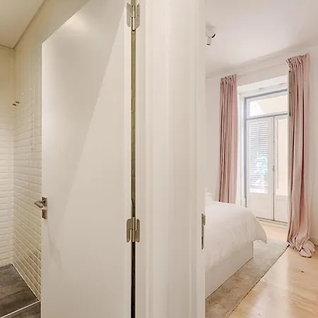 Romantic Gem In Alfama Apartment *