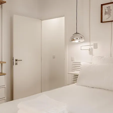 Romantic Gem In Alfama Apartment Lisbon