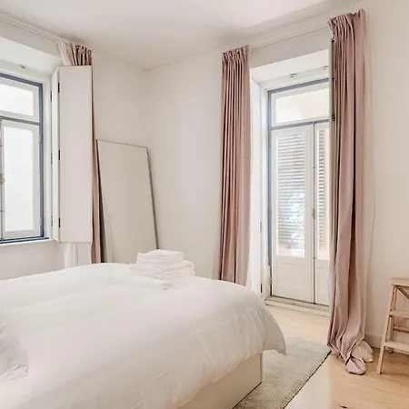 Romantic Gem In Alfama *